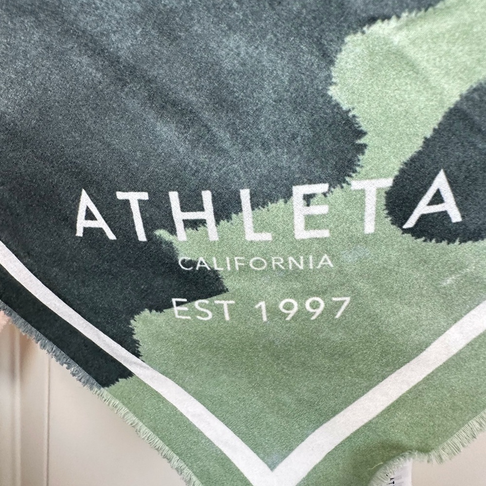 Athleta National Parks Bandana Scarf 25" Square Fringed Performance Boho - Picture 3 of 8